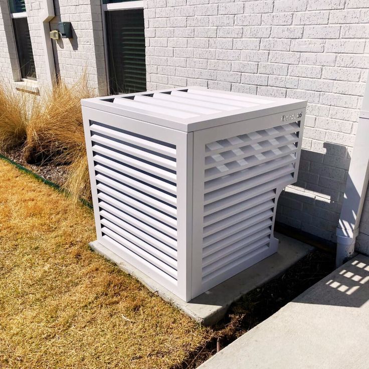 Захисне фарбування зовнішнього блоку системи вентиляції